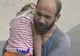Fotografia înduioşătoare care a schimbat viaţa unei familii de refugiaţi sirieni