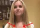 Eleva din imagine a fost trimisă acasă de la școală pentru că s-a îmbrăcat indecent. Uite ce purta