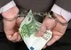 Prins în flagrant când primea 5.000 de euro. Bărbatul încerca să ia banii în numele altei persoane