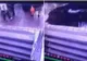 Momentul şocant în care cinci persoane au căzut într-o groapă formată în staţia de autobuz VIDEO