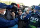 O jurnalistă din Ungaria, concediată după ce a lovit imigranți VIDEO
