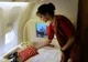 Prea grase ca să zboare cu avionul. Air India a concediat 125 de stewardese plinuțe