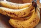 Ce se întâmplă dacă mănânci banane care au coaja plină de pete maro
