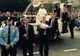 Un bebeluș îmbrăcat în haine papale l-a făcut să râdă pe Papa Francisc. Este adorabil!