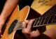 Surpriză incredibilă pentru un tânăr care cânta pe stradă. Ce star rock i s-a alăturat