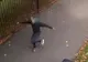 E uluitor cum dansează acest adolescent. Clipul l-a transformat în vedetă pe Internet