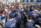 Poliţia ungară, măsură extremă pentru a îndepărta imigranţii 