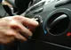 E periculos să porneşti aerul condiţionat imediat după pornirea motorului maşinii. Explicaţia