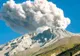 Alertă în Peru: Vulcanul Ubinas, pe cale să erupă
