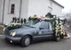 Au tras pe dreapta mașina funerară pentru exces de viteză. S-au îngrozit când au văzut ce era în ea
