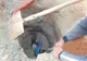 Îngrozitor! Doi părinţi şi-au îngropat fetiţa de 2 ani de vie. Apoi s-a întâmplat un miracol 