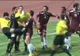Clipe de groază pe un teren de fotbal din România: un arbitru a fost bătut cu bestialitate