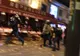 Acorda primul ajutor victimelor, când a descoperit cine era rănitul -a avut şocul vieţii!