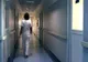 Imagini şocante la un spital de psihiatrie din Iaşi: un pacient, bătut de o infirmieră