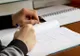Supărată că fiul ei nu şi-a terminat temele, o femeie a făcut un gest şocant. Cum a pedepsit copilul