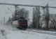 Tren blocat la Drăgănești-Olt. Sute de călători stau în frig
