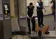 Alertă antiteroristă la Londra. Un bărbat înarmat a rănit mai multe persoane la metrou