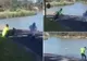 Farsa la care nu se poate râde. Reacţia mulţimii când un bărbat în haine arabe aruncă o geantă