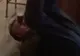 Cei care l-au văzut au rămas fără cuvinte. Cum bea un bătrân bere de pe propria frunte, fără mâini