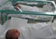 O fetiţă de etnie romă, de doar 13 ani, a născut un băieţel de 3 kilograme. Drama copilei analfabete
