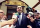 Victor Ponta, cel care era mândru că este român, a postat un mesaj în engleză de 1 Decembrie 