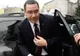 Victor Ponta şi-a vândut o maşină de lux. Cumpărătorul este un fost ministru al transporturilor 