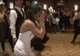 Surpriză incredibilă la o nuntă. Mireasa a început sã plângă când a văzut ce fac invitaţii