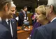 Cioloş se întâlneşte azi cu Angela Merkel. Cancerul Germaniei vrea să ţină sub control refugiaţii