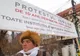 Un fost ofiţer SRI protestează după ce locuinţa sa a fost retrocedată unui mort. Ce reproşează