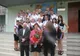 O singură elevă din clasă a vrut să șocheze. Cum a venit la poza de sfârșit de an