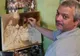 Ajutor pentru un artist: Daniel Deaconu își întreține cei 5 copii cu ajutorul icoanelor pictate