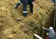 Săpa un şanţ pentru reţeaua de canalizare. Peste ce a dat? Polițiștii i-au întocmit dosar penal