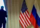 Steagul Rusiei, arborat cu susul în jos înaintea întâlnirii dintre Kerry și Lavrov