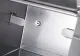 A vrut să monteze un dulap nou în baie, dar când l-a deschis pe cel vechi a înlemnit. Ce era în el