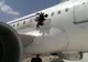 Explozie într-un avion de pasageri, în Somalia. O persoană a murit şi alte 3 sunt rănite