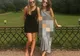 Detaliul SCANDALOS din această fotografie! De ce mulţi au spus că fetele sunt iubite
