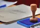 O cunoscută cântăreaţă vrea să candideze la Primăria Capitalei. A început să strângă semnături