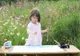 O fetiță de 6 ani cu autism creează cele mai inspiraționale picturi! Este comparată deseori cu Monet
