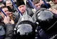 Protest cu incidente. Fermierii au încercat să intre cu forţa în Parlament