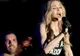 Madonna a dat-o în bară pe scenă. A dezbrăcat în faţa lumii o minoră de 17 ani. Tânăra, o bombă sexy