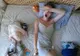 Experiment haios cu selfie stick-ul! O mamă s-a fotografiat zilnic cu bebelușul ei. Iată ce a ieșit