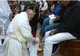 Papa Francisc a spălat picioarele unor refugiați musulmani, ortodocși și hinduşi