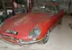Au găsit un Jaguar E-Type original într-un hambar. Au ÎNCREMENIT când au văzut ce se afla în el