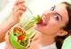 Avertismentul unui medic român: "Nu poţi scăpa de cancer devenind vegetarian"
