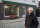 Primăria i-a interzis să contruiască o uşă de garaj. A inventat ceva incredibil! Cum scoate maşina