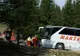 Autocar cu turişti români, rămas SUSPENDAT în aer pe Transrarău. "Un 'dorelism' de zile mari"