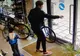 A furat o bicicletă dintr-un magazin. Câteva secunde mai târziu a descoperit ceva șocant la ea