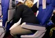 Cele mai murdare locuri din avion. Trei zone pe care NU trebuie să le atingi