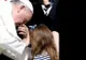 Imagini sfâșietoare. De ce a dorit o fetiță de cinci ani să-l vadă pe Papa Francisc