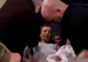 Doi șoferi au oprit să ajute o femeie să nască. S-au uitat la fața bebelușului și s-au cutremurat